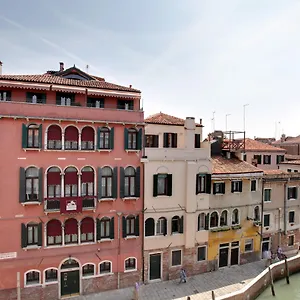 Palazzo Schiavoni Residenza D'epoca & Suite-apartments 3* Venetië